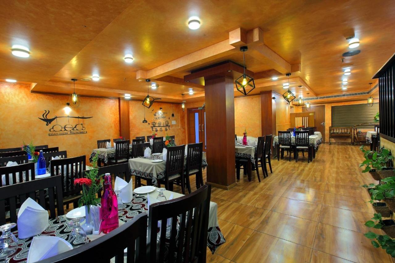 Sreevalsam Residency Kulanada Hotel Tamarakulam Luaran gambar
